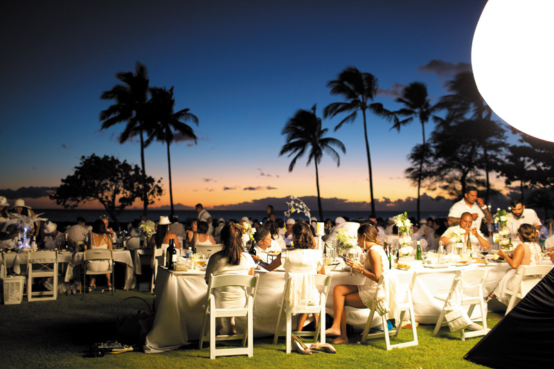 Guests at last year's Diner en Blanc Honolulu  
